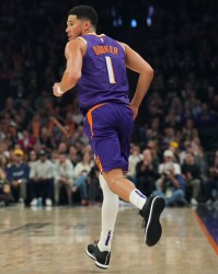 抢占先机！太阳内外开花完成7-2攻击波 领先11分打停火箭