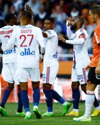 队报：里昂要想留在法甲，7月10日前必须筹集到1亿欧